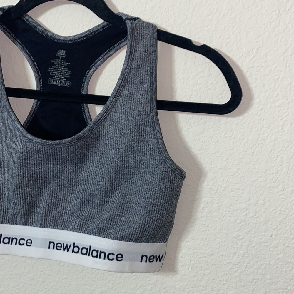🌵New Balance Women's Gray Sports Bra! - Picture 2 of 5